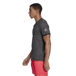 T-shirt Adidas MatchCode -Decontracte Mode Boutuique dp0295 on model side 2000x2000